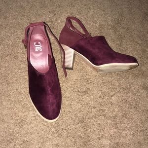 EUC JG MAROON SUEDE Chunky heel BOOTIES.